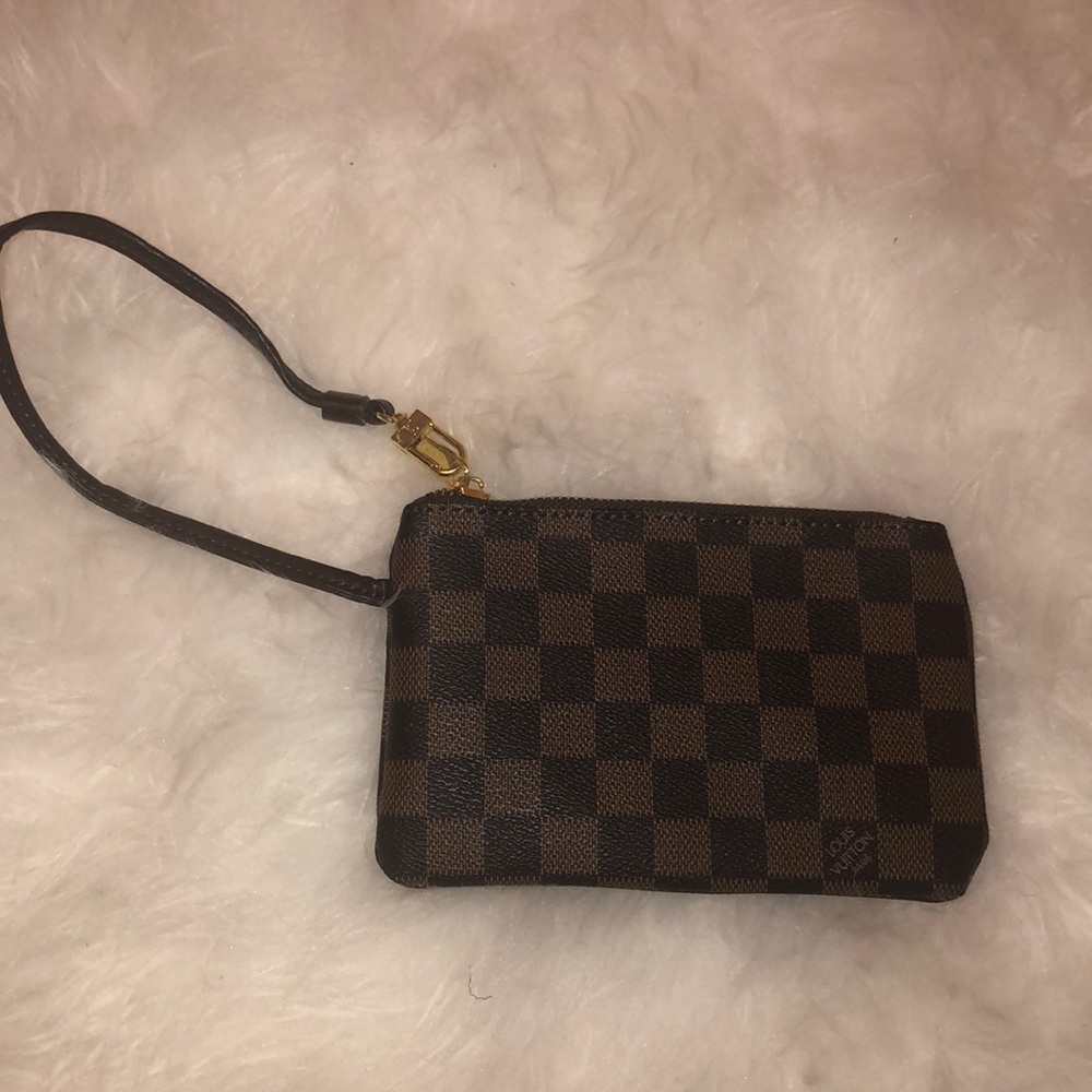 Louis Vuitton wristlet (fake)
